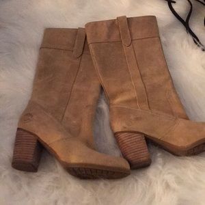 Waterproof tan timberland heeled boots